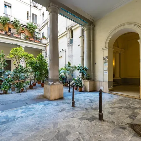 Agorà Borsa 4* Napoli