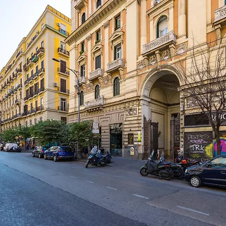 Affittacamere Agorà Borsa 4*