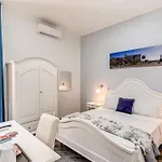 Agora Borsa 4*